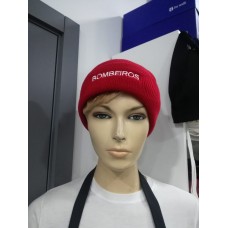 GORRO COM BOMBEIROS E NOME BORDADO DE LADO 