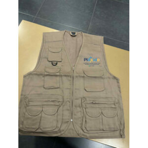 COLETE MULTIBOLSOS ESTAMPADO COM LOGÓTIPO/ IMAGEM APENAS NA FRENTE