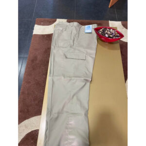 CALÇA BEJE DE TRABALHO COM BOLSOS