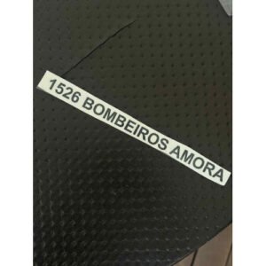 CORPORAÇÃO E NÚMERO JUNTO NUM AUTOCOLANTE