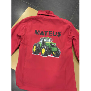 SOFTSHELL C/CAPUCHO ESTAMPADO APENAS NAS COSTAS COM EMBLEMA PERSONALIZADO E NOME