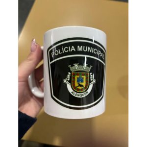 CANECA COM UMA FOTO À ESCOLHA E NOME