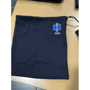 GOLA BORDADA COM EMBLEMA DA INEM E NÚMERO