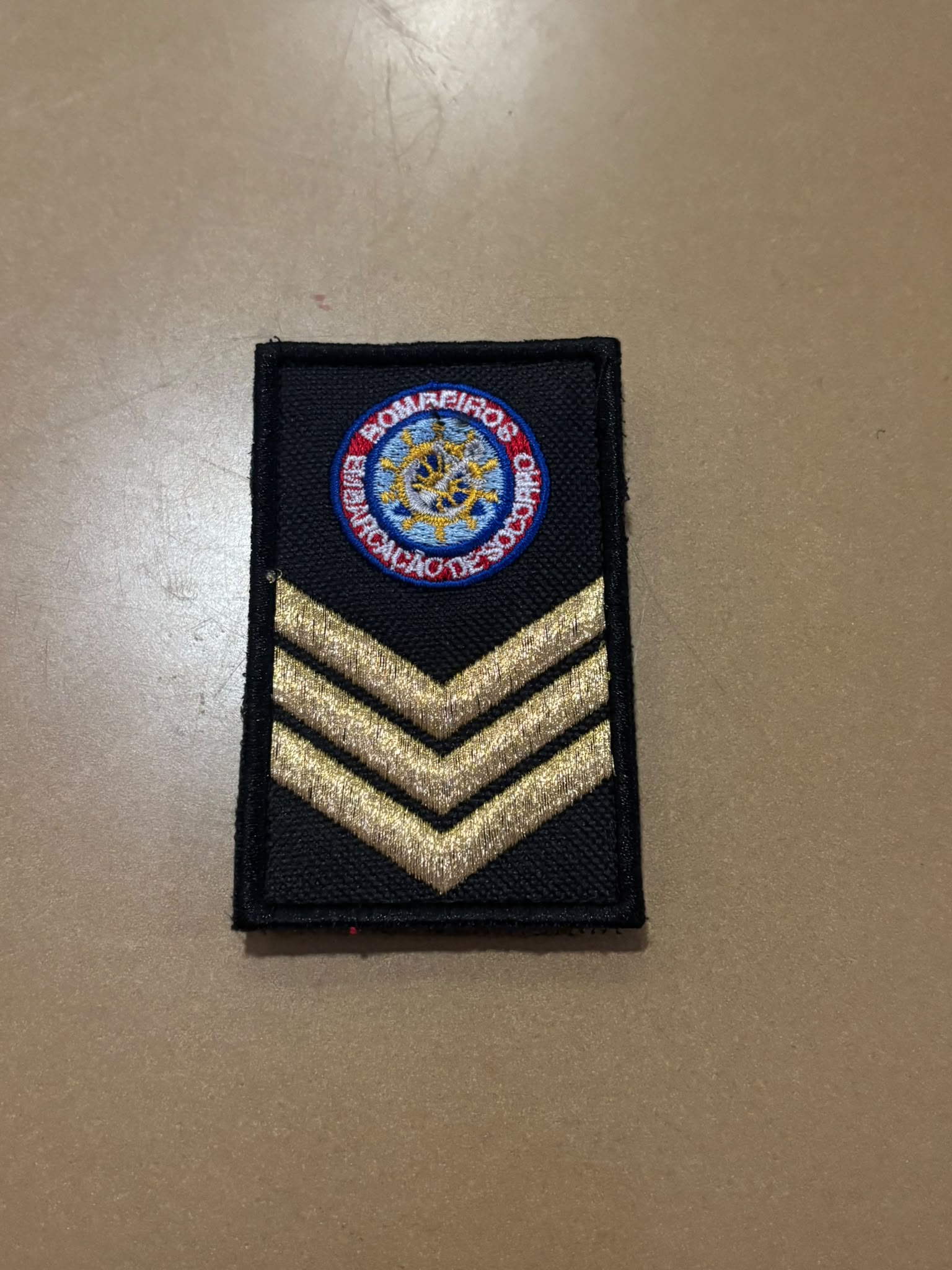 DIVISA VELCRO BORDADA COM BOLACHA DE EMBARCAÇÃO DE SOCORRO