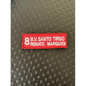 NOME BORDADO DE VELCRO COM CORPORAÇÃO E NÚMERO DE LADO NO MEIO