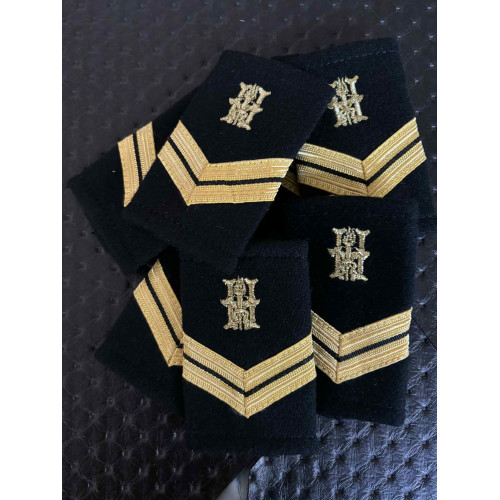 PAR DE PASSADORES BORDADO COM QUADRO DE HONRA - Image 4