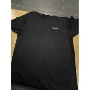 T-SHIRT BORDADA COM POLÍCIA E NOME