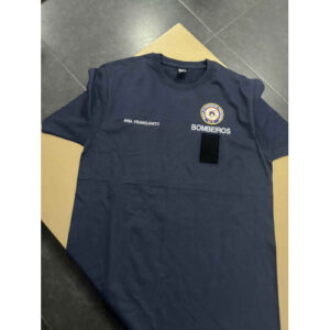 T-SHIRT BORDADA DOS BOMBEIROS COM EMBLEMA DA EIP E NOME À FRENTE