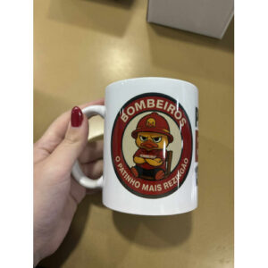 CANECA O MAIS REZINGÃO MELHOR BOMBEIRO COM NÚMERO - BONECO DO PATO