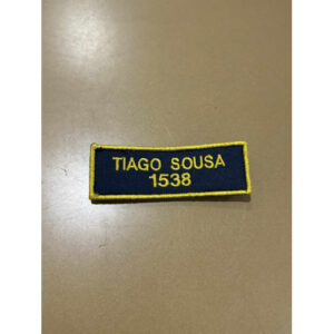 NOME BORDADO DE VELCRO COM NÚMERO NO MEIO C/REBORDO