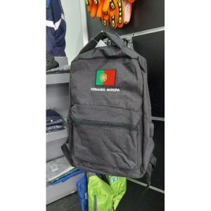 MOCHILA BORDADA COM BANDEIRA PORTUGAL E NOME