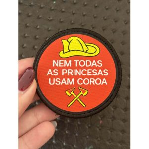 BOLACHA NEM TODAS AS PRINCESAS USAM COROA
