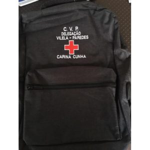MOCHILA BORDADA COM DELEGAÇÃO, CRUZ VERMELHA E NOME