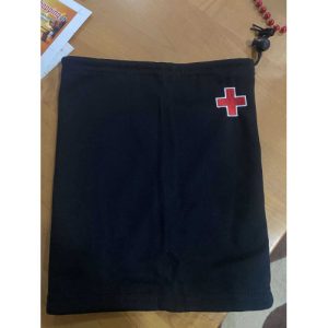 GOLA PRETA BORDADA COM CRUZ VERMELHA - NOVO MODELO
