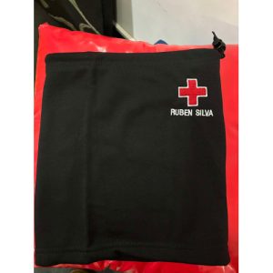 GOLA BORDADA COM CRUZ VERMELHA E NOME - NOVO MODELO
