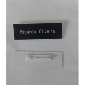 NOME DE PVC (PLÁSTICO) COM ALFINETE