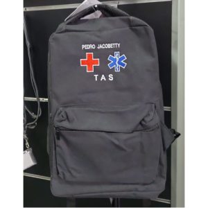 MOCHILA BORDADA COM NOME, CRUZ VERMELHA, ESTRELA DA VIDA E TAS