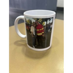CANECA COM FOTO PERSONALIZADA E FRASE “ORGULHO DE SER FILHA/O DO BOMBEIRO/A “