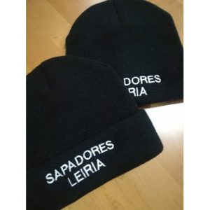 GORRO BORDADO COM SAPADORES E CIDADE
