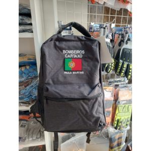 MOCHILA BORDADA COM CORPORAÇÃO, BANDEIRA DE PORTUGAL E NOME